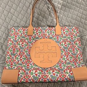 Tory Burch Quilted Tote Bag!
